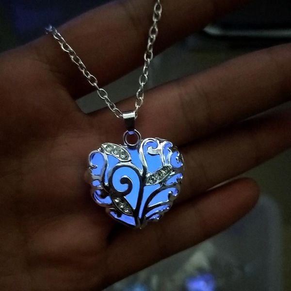pendant necklaces bohemia luminous stone heart gem necklace women men halloween hollow night light glow in the dark jewelry gifts, Silver
pendant necklaces bohemia luminous stone heart gem necklace women men halloween hollow night light glow in the dark jewelry gifts, Silver