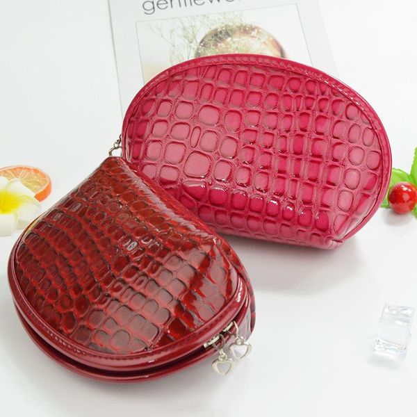 cosmetic bags & cases classic simple crocodile pattern pu clutch waterproof shell semicircle bag ladies fashion item storage
cosmetic bags & cases classic simple crocodile pattern pu clutch waterproof shell semicircle bag ladies fashion item storage