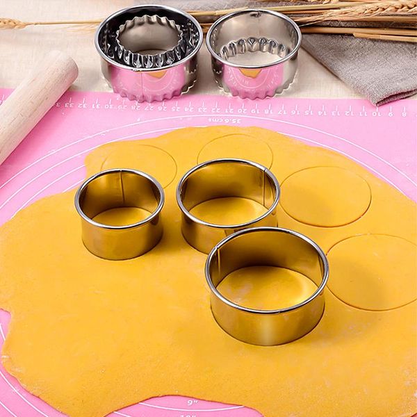 cookie pastry maker portable diy dumplings cutter round/flower shaped wrappers mold stainless steel dough cutting tool baking & tools
cookie pastry maker portable diy dumplings cutter round/flower shaped wrappers mold stainless steel dough cutting tool baking & tools