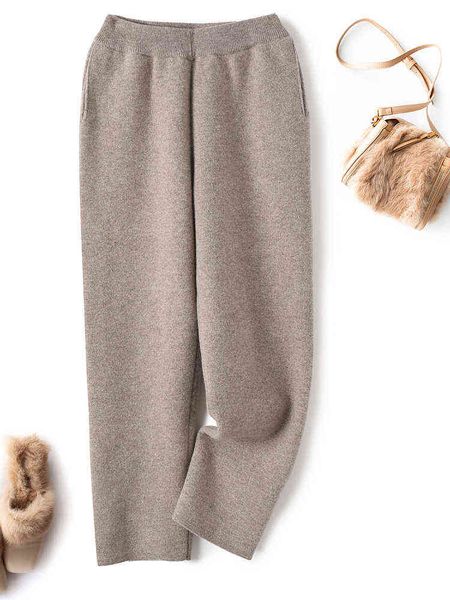 fashion winter women loose trousers with pocket 100% pure wool thicker knitwear pants 211117, Black
fashion winter women loose trousers with pocket 100% pure wool thicker knitwear pants 211117, Black