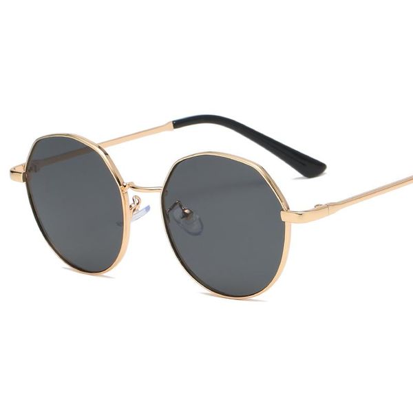 sunglasses metal cut edge fashion round european and american trend gradient color street shooting seaside driving men, White;black
sunglasses metal cut edge fashion round european and american trend gradient color street shooting seaside driving men, White;black