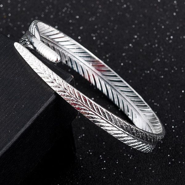 bangle classic women plated fashion charm open vintage leaf jewelry lucky gift pulseira accesorios mujer, Black
bangle classic women plated fashion charm open vintage leaf jewelry lucky gift pulseira accesorios mujer, Black