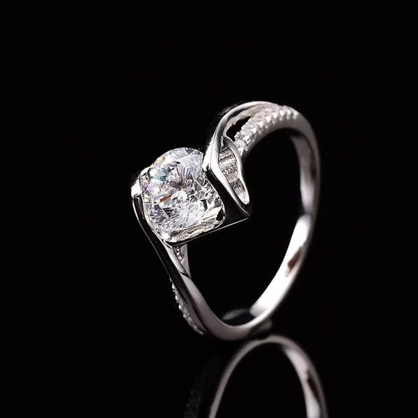 0.5-1ct moissanite rings angel kiss diamond d color s925 sterling silver white gold plated women fine jewelry cluster, Golden;silver
0.5-1ct moissanite rings angel kiss diamond d color s925 sterling silver white gold plated women fine jewelry cluster, Golden;silver