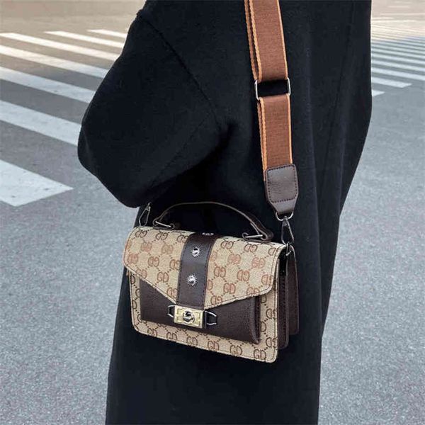 80% off shop clearance new fashion trend single diagonal cross wide shoulder belt women's bag
80% off shop clearance new fashion trend single diagonal cross wide shoulder belt women's bag