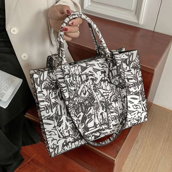 printing high capacity big shopper shoulder bags for women 2021 arrival digner trends casual shopping handbags tot
printing high capacity big shopper shoulder bags for women 2021 arrival digner trends casual shopping handbags tot
