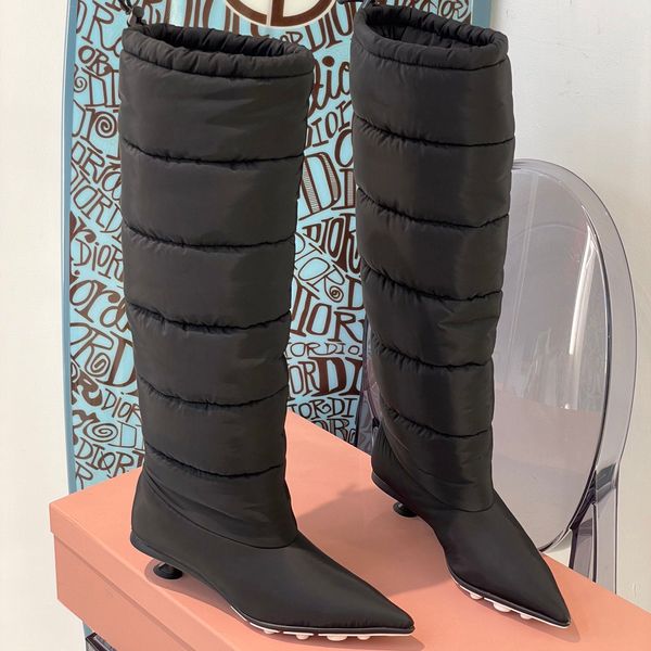 new style long tube down women's shoes fashion luxury and comfortable designer low-heel winter women's boots, Red;white
new style long tube down women's shoes fashion luxury and comfortable designer low-heel winter women's boots, Red;white