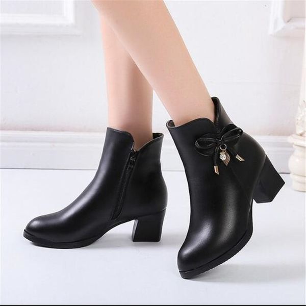 boots outono e inverno novas botas femininas tamanho grande arco sapatos femininos versátil salto grosso moda casual de equitação 6mud, Black
boots outono e inverno novas botas femininas tamanho grande arco sapatos femininos versátil salto grosso moda casual de equitação 6mud, Black