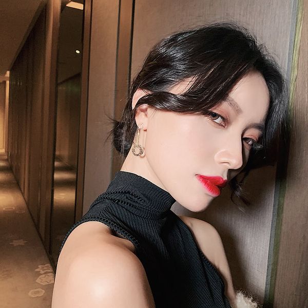 high level design zircon circle pendant charm earrings fashion korean women jewelry party elegant drop ear stud halloween accessories, Golden
high level design zircon circle pendant charm earrings fashion korean women jewelry party elegant drop ear stud halloween accessories, Golden