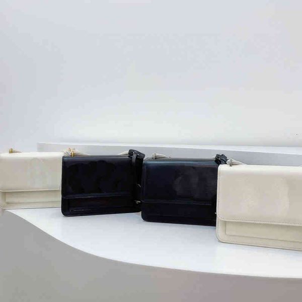 designer brand classic sunset bag fashion leather clamshell chain shoulder messenger portable gift box wholesale
designer brand classic sunset bag fashion leather clamshell chain shoulder messenger portable gift box wholesale