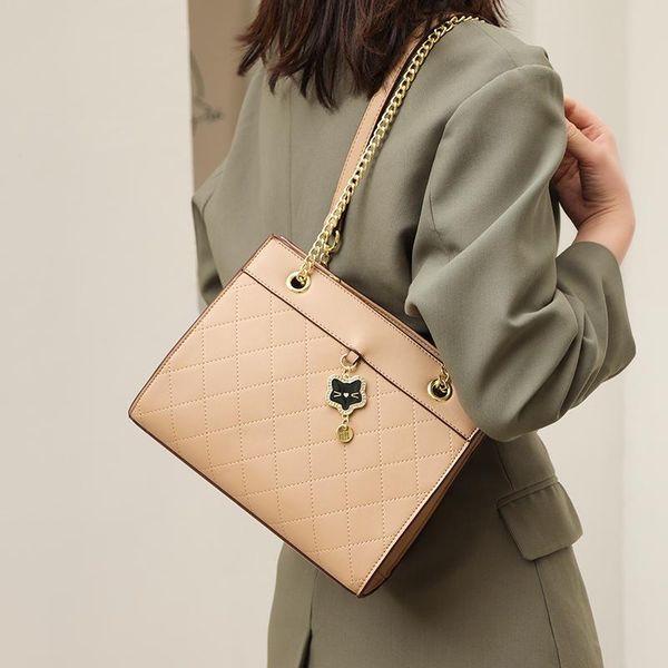 evening bags fashion lattice pattern pu leather crossbody bag large capacity tote solid color messenger women chain shoulder handbags
evening bags fashion lattice pattern pu leather crossbody bag large capacity tote solid color messenger women chain shoulder handbags