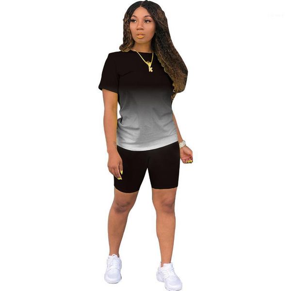 women's tracksuits 2021 summer urban casual classic solid color gradient short sleeved shorts two piece suit, Gray
women's tracksuits 2021 summer urban casual classic solid color gradient short sleeved shorts two piece suit, Gray