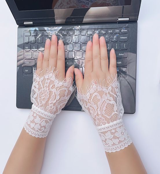 white women sunscreen gloves lace floral outdoor arm sleeves driving glove sun protection 211745, Blue;gray
white women sunscreen gloves lace floral outdoor arm sleeves driving glove sun protection 211745, Blue;gray