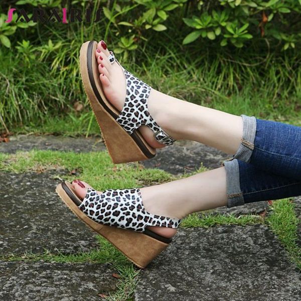 retro female 2021 high heels fashion summer sandals flip women wedge platform buckle belt shoes woman, Black 
retro female 2021 high heels fashion summer sandals flip women wedge platform buckle belt shoes woman, Black