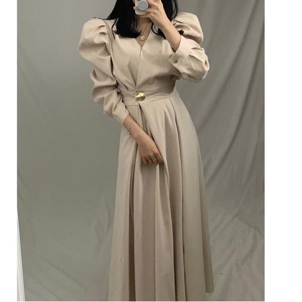 casual dresses korean chic elegant slim v neck one button waist puff sleeve dress woman vintage temperament office lady long vestido, Black;gray
casual dresses korean chic elegant slim v neck one button waist puff sleeve dress woman vintage temperament office lady long vestido, Black;gray