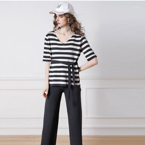 fashion casual two piece outfits summer women short sleeve striped pullover and pants suit plus size sets women's tracksuits, Gray
fashion casual two piece outfits summer women short sleeve striped pullover and pants suit plus size sets women's tracksuits, Gray