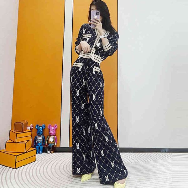 women's two piece pants designer autumn winter knitted cardigan jacket and long fashion korean striped animal casual set suit 2l9a, White
women's two piece pants designer autumn winter knitted cardigan jacket and long fashion korean striped animal casual set suit 2l9a, White
