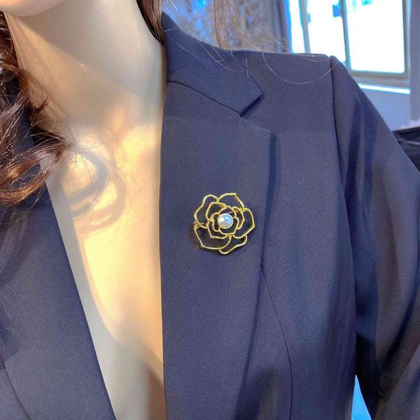 brooch pearl xiaoxiangfengshan camellia jewelry alloy plating simple clothing accessories live, Gray
brooch pearl xiaoxiangfengshan camellia jewelry alloy plating simple clothing accessories live, Gray