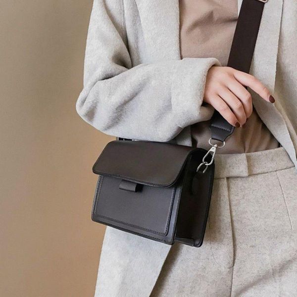 shoulder bags fashion trend crossbody bag women casual dark color messenger female aesthetic shopping quality satchels
shoulder bags fashion trend crossbody bag women casual dark color messenger female aesthetic shopping quality satchels