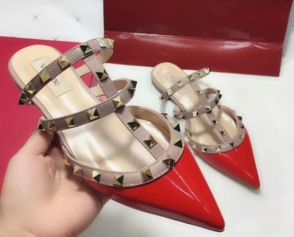 slippers v brand shoes women flat slipper black nude patent leather real sandals with rivets 34-43 red box
slippers v brand shoes women flat slipper black nude patent leather real sandals with rivets 34-43 red box
