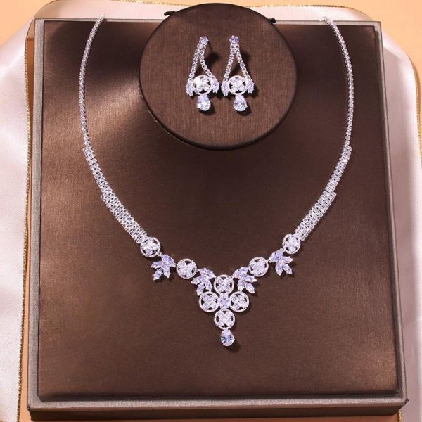 earrings & necklace exquisite water drop set dress accessories fashion light luxury bridal jewelry wedding, Silver
earrings & necklace exquisite water drop set dress accessories fashion light luxury bridal jewelry wedding, Silver
