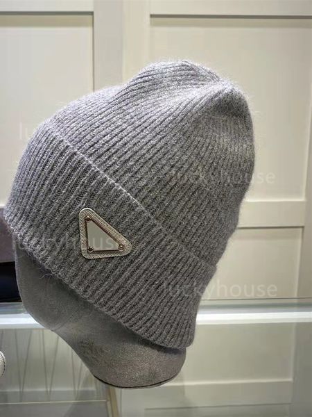 2021 fashion personality men and women pure cashmere hat advanced winter skiing warm color leisure outdoor fashion hat multi-color adults an, Blue;gray
2021 fashion personality men and women pure cashmere hat advanced winter skiing warm color leisure outdoor fashion hat multi-color adults an, Blue;gray