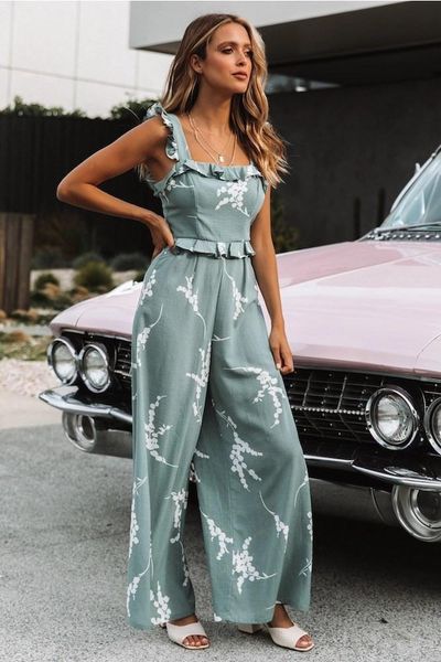 women's jumpsuits & rompers 2021 summer women blue print wide leg jumpsuit fashion high waist long backless ruffle bodysuit, Black;white
women's jumpsuits & rompers 2021 summer women blue print wide leg jumpsuit fashion high waist long backless ruffle bodysuit, Black;white