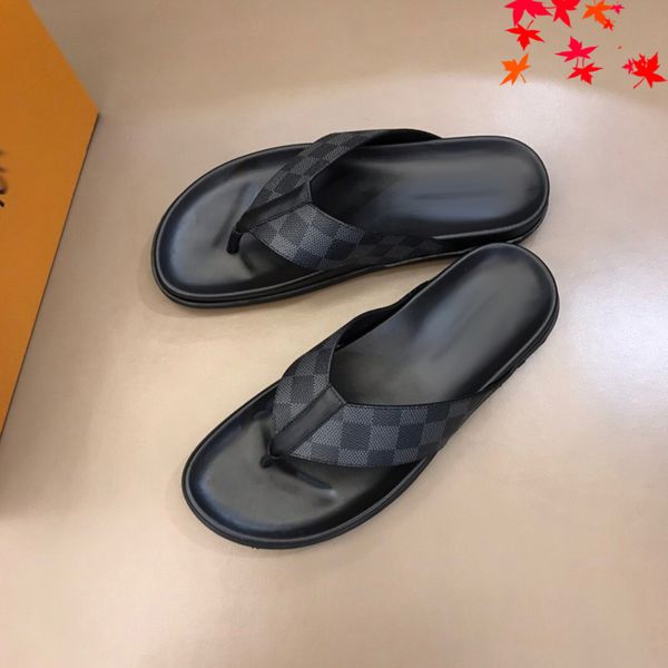 2021 slipper designer slide summer sandals fashion men beach indoor flat flip flops leather luxurys shoes mens slippers with box size 39-45, Black
2021 slipper designer slide summer sandals fashion men beach indoor flat flip flops leather luxurys shoes mens slippers with box size 39-45, Black