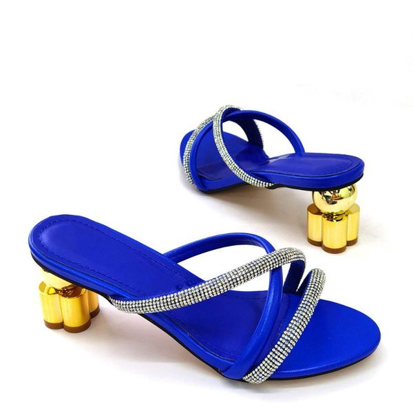 dress shoes fashionable blue heel 5.5cm women with rhinestone decoration african pumps for party cr501, Black
dress shoes fashionable blue heel 5.5cm women with rhinestone decoration african pumps for party cr501, Black