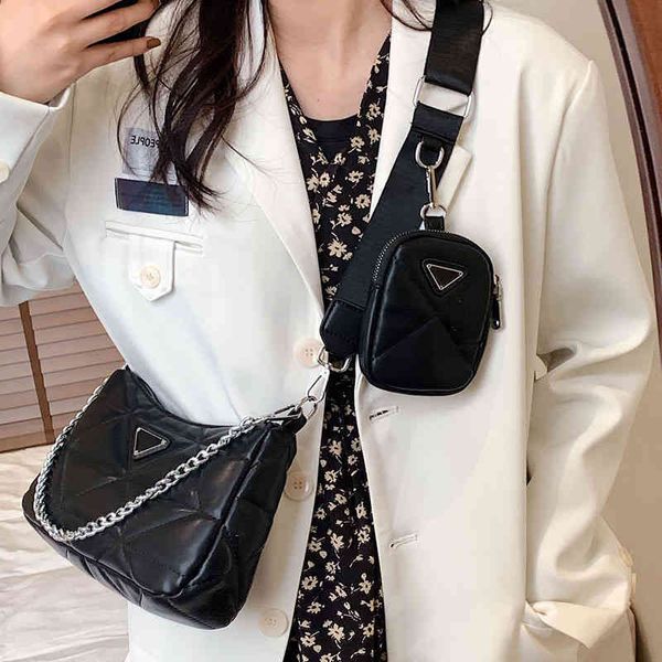women's fashion chain one shoulder armpit ins messenger
women's fashion chain one shoulder armpit ins messenger