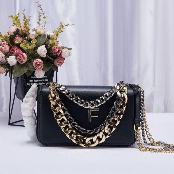 a+++++ quality classic fashion chain handbags shoulder bag for women handbag messenger bags chain bag size:24cm 
a+++++ quality classic fashion chain handbags shoulder bag for women handbag messenger bags chain bag size:24cm