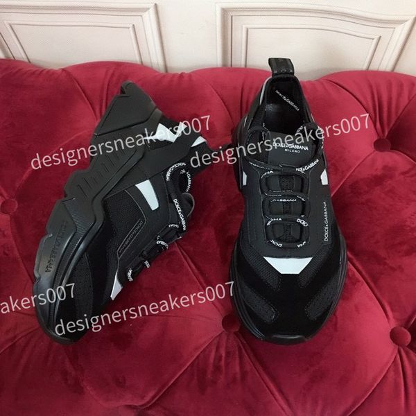 2021 new paris 17fw triple s designer shoes boots mens womens clear sole athletic black white retro green trainers fashion platform sneakers
2021 new paris 17fw triple s designer shoes boots mens womens clear sole athletic black white retro green trainers fashion platform sneakers