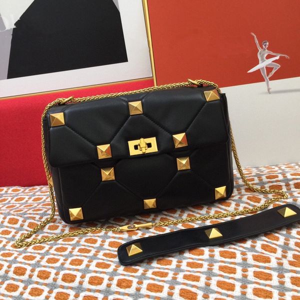 fashion luxurys designers shoulder bags women crossbody genuine chest pack lady tote handbags purse sheep leather chain stud bag
fashion luxurys designers shoulder bags women crossbody genuine chest pack lady tote handbags purse sheep leather chain stud bag