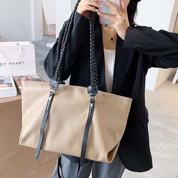 evening bags large-capacity style bag 2021 trendy summer fashion woven portable female shoulder and armpit all-match tote
evening bags large-capacity style bag 2021 trendy summer fashion woven portable female shoulder and armpit all-match tote