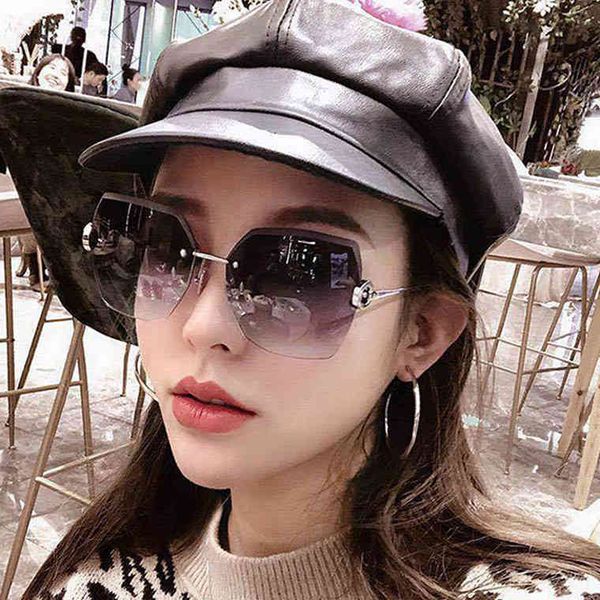 luxury designer sunglasses 2021 vintage fashion oversized rimless women famous brand design lady summer style sun glasses, White;black
luxury designer sunglasses 2021 vintage fashion oversized rimless women famous brand design lady summer style sun glasses, White;black