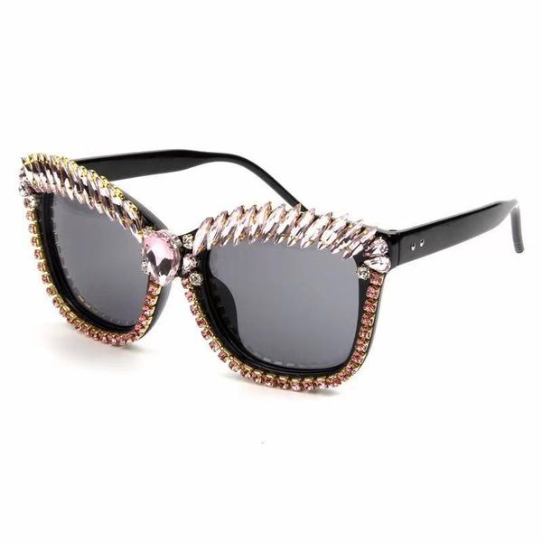 sunglasses oversized frame retro fashion for men and women square exaggerated personality europe america 2021, White;black
sunglasses oversized frame retro fashion for men and women square exaggerated personality europe america 2021, White;black