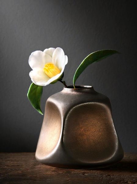 handmade ceramic gold vase decoration vintage zen flower arrangement indoor living room home storage bottles & jars
handmade ceramic gold vase decoration vintage zen flower arrangement indoor living room home storage bottles & jars