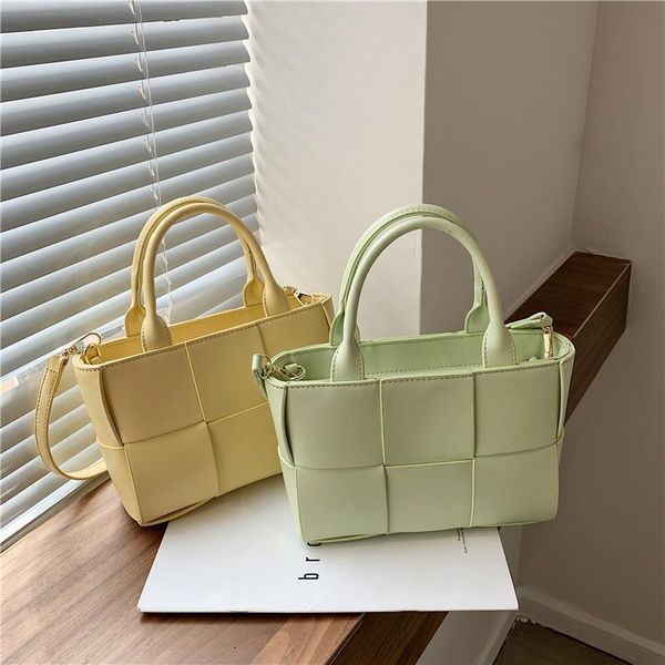 evening bags weave tote bucket bag 2021 fashion high-quality leather women's designer handbag travel shoulder messenger phone purses
evening bags weave tote bucket bag 2021 fashion high-quality leather women's designer handbag travel shoulder messenger phone purses