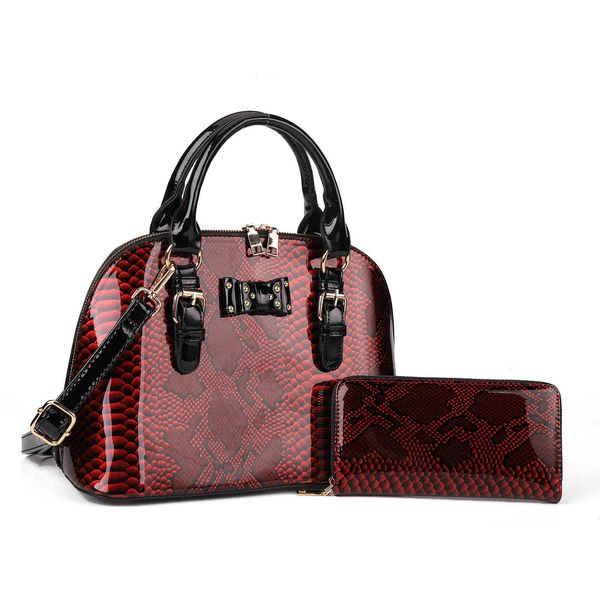 evening bag 2021 patent leather women's tote snake skin pattern atmospheric handbag large capacity one shoulder female
evening bag 2021 patent leather women's tote snake skin pattern atmospheric handbag large capacity one shoulder female
