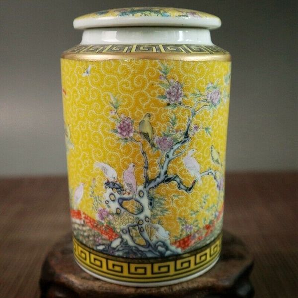 chinese old porcelain yellow ground land pastel flowers and birds patterned cover jar storage pot court porcelain jar, Brown
chinese old porcelain yellow ground land pastel flowers and birds patterned cover jar storage pot court porcelain jar, Brown