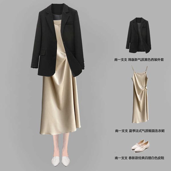 match with black blazer coat + draped acetate satin suspender for slim waist summer drs, Black;gray
match with black blazer coat + draped acetate satin suspender for slim waist summer drs, Black;gray