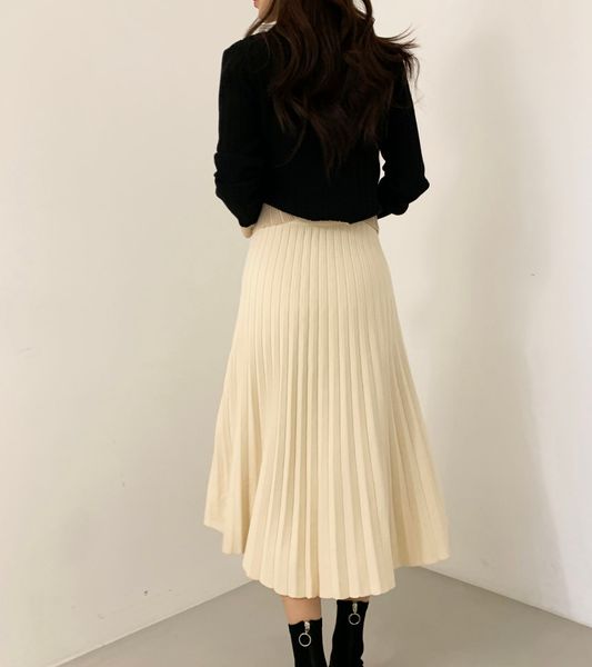 dresses vintage ladies knitted 2 piece suits sets women single breasted pearl buttons cardigan + pleated long skirt suit, White
dresses vintage ladies knitted 2 piece suits sets women single breasted pearl buttons cardigan + pleated long skirt suit, White