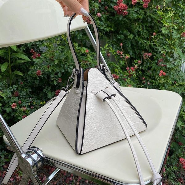 evening bags crocodile pattern triangle drawstring women tote handbags pu messenger female designer solid color shoulder bag clutch
evening bags crocodile pattern triangle drawstring women tote handbags pu messenger female designer solid color shoulder bag clutch