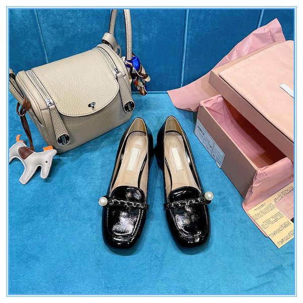 2021 party slippers summer new women shoes coarser heel flops 100% soft leather lady half slipper metal letter high heeled sandals large siz, Black
2021 party slippers summer new women shoes coarser heel flops 100% soft leather lady half slipper metal letter high heeled sandals large siz, Black