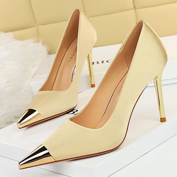 dress shoes 2021 women 9cm high heels pointed metal satin pumps luxury elegant scarpins lady prom stiletto valentine office, Black
dress shoes 2021 women 9cm high heels pointed metal satin pumps luxury elegant scarpins lady prom stiletto valentine office, Black