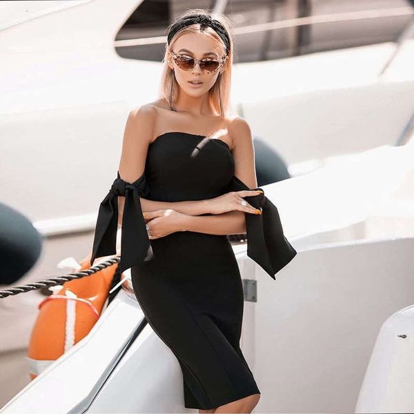 casual strapless dresses one line collar stitching dress autumn / winter women's wear, Black;gray
casual strapless dresses one line collar stitching dress autumn / winter women's wear, Black;gray