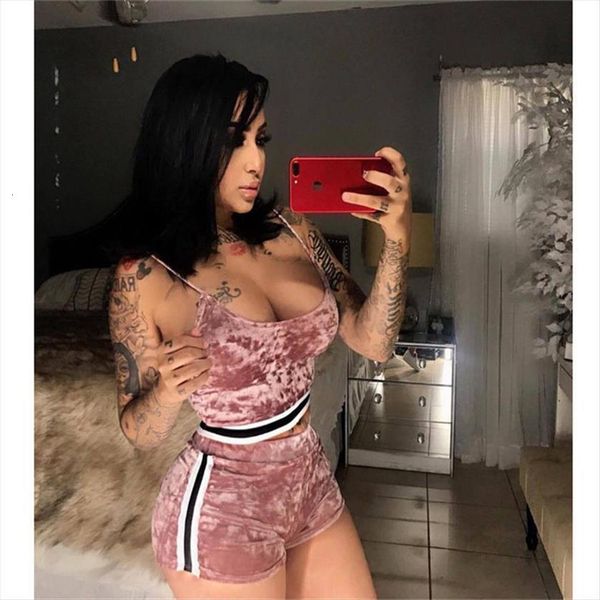 2 piece set fashion velvet womens tracksuits comfortable pajamas spaghetti belt shorts casual party pullover, Gray
2 piece set fashion velvet womens tracksuits comfortable pajamas spaghetti belt shorts casual party pullover, Gray