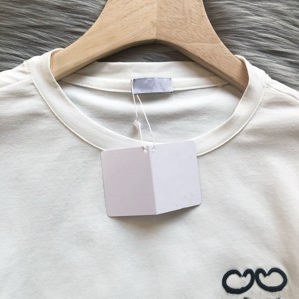 br spring summer new fashion 21 early men's and women's wear couple embroidery loose short sleeve t-shirt, Gray
br spring summer new fashion 21 early men's and women's wear couple embroidery loose short sleeve t-shirt, Gray