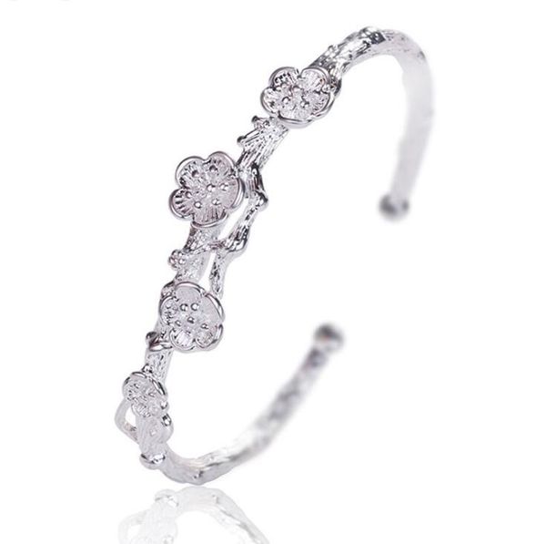 elegant women bracelet plum blossom open bracelet silver plated charm bracelet women jewelry party accessories nice birthday gift, Golden;silver
elegant women bracelet plum blossom open bracelet silver plated charm bracelet women jewelry party accessories nice birthday gift, Golden;silver
