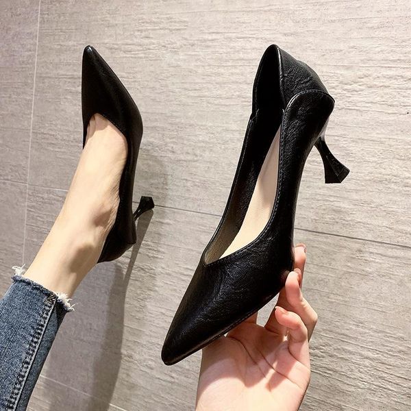sandals black stiletto pointed toe french girl working small high-heeled shoes professional summer season
sandals black stiletto pointed toe french girl working small high-heeled shoes professional summer season