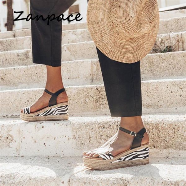 dress shoes 2021 summer europe women sandals fish mouth grass cross-tied wedges for high heels large size 43 platform, Black
dress shoes 2021 summer europe women sandals fish mouth grass cross-tied wedges for high heels large size 43 platform, Black